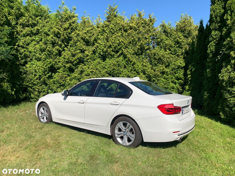 BMW Seria 3 318i - 14