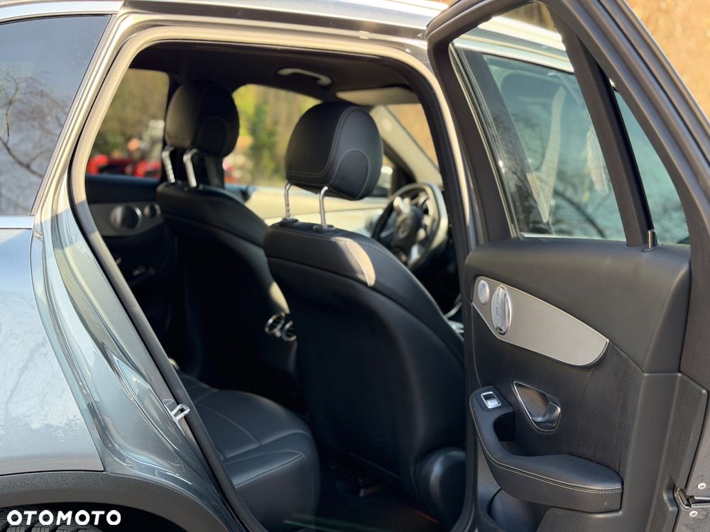 Mercedes-Benz GLC - 11