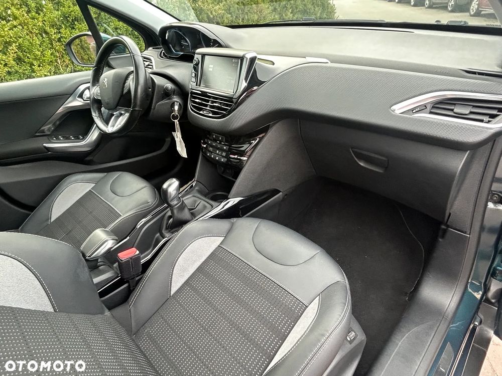 Peugeot 2008 BlueHDi 100 STOP & START Allure - 18