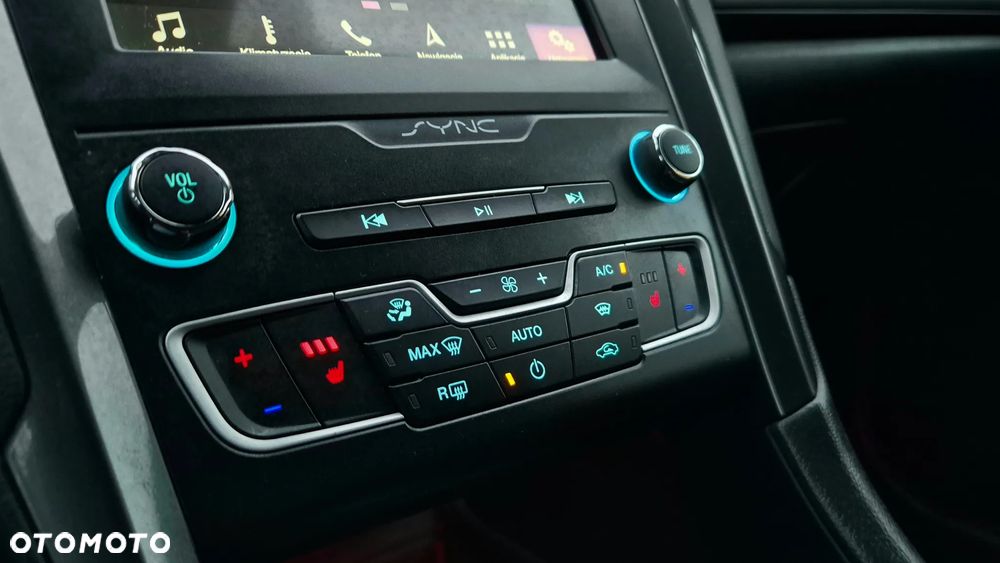 Ford Mondeo 2.0 EcoBlue Titanium - 26