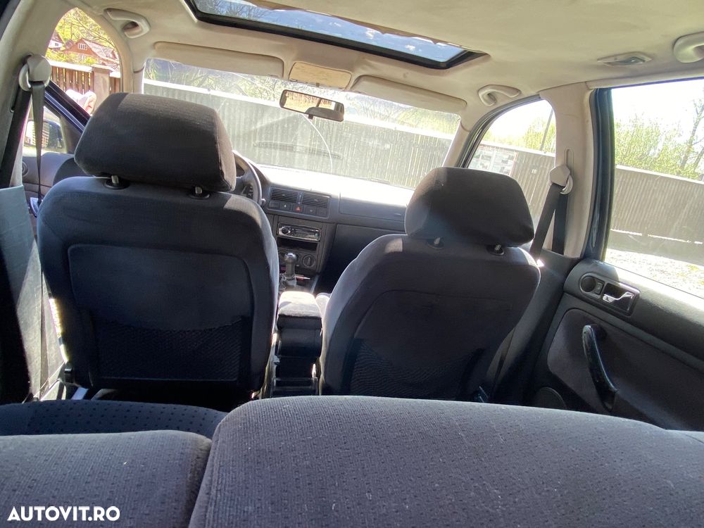 Volkswagen Golf 1.4 - 4