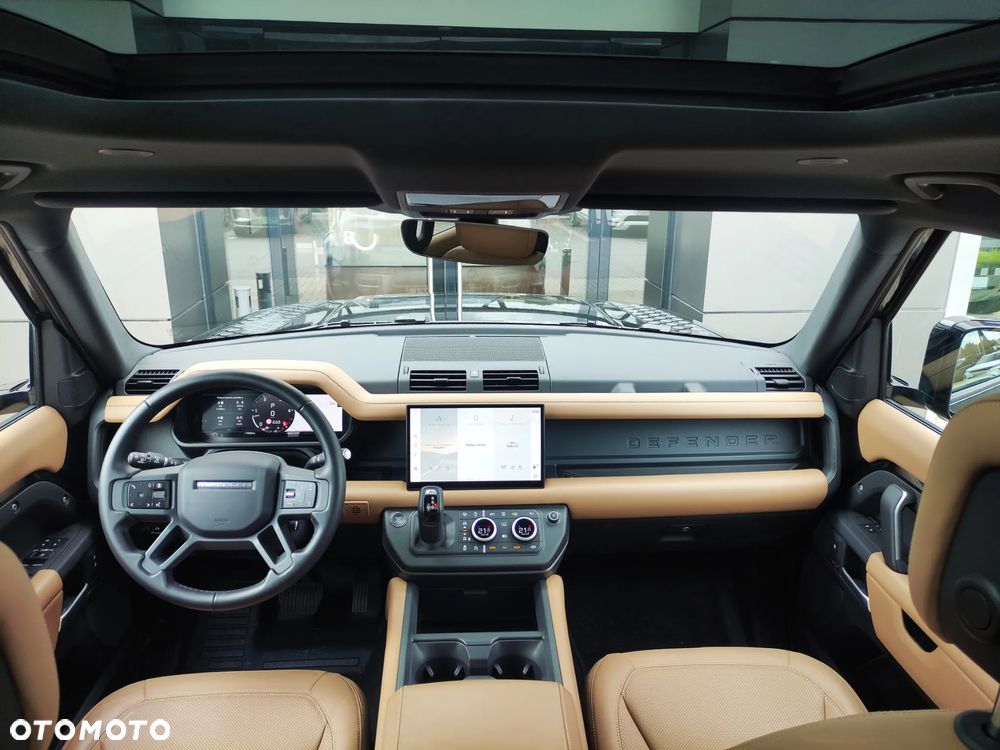 Land Rover Defender - 17