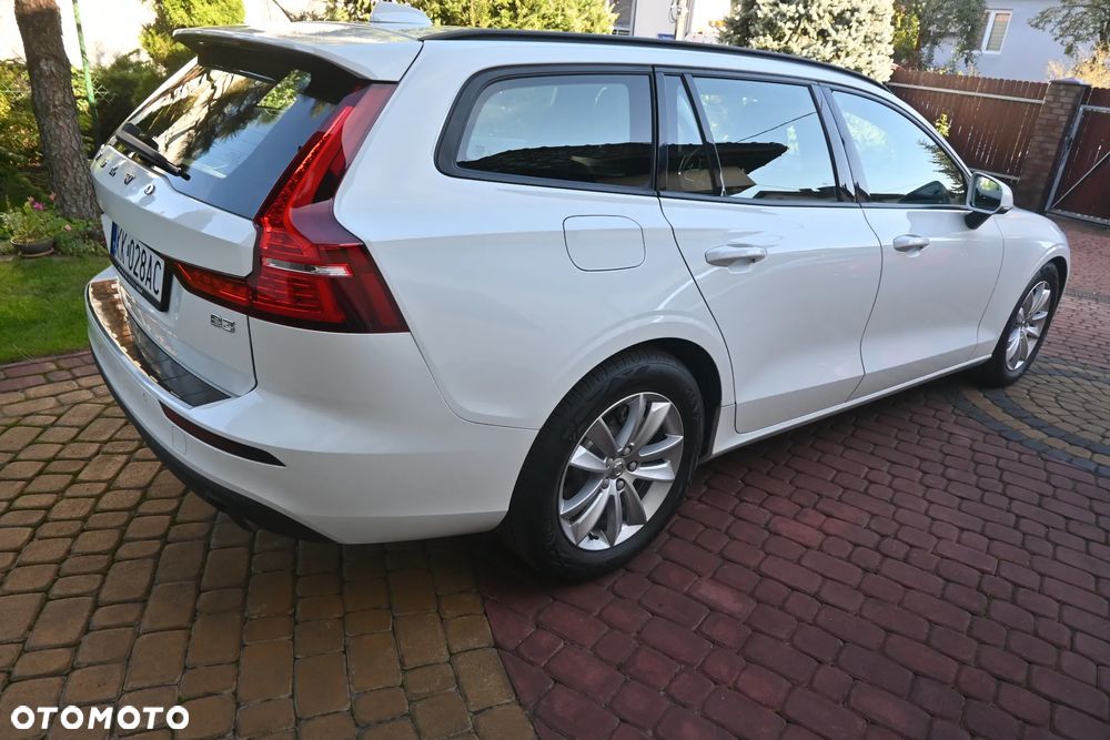 Volvo V60 2021 photo 4