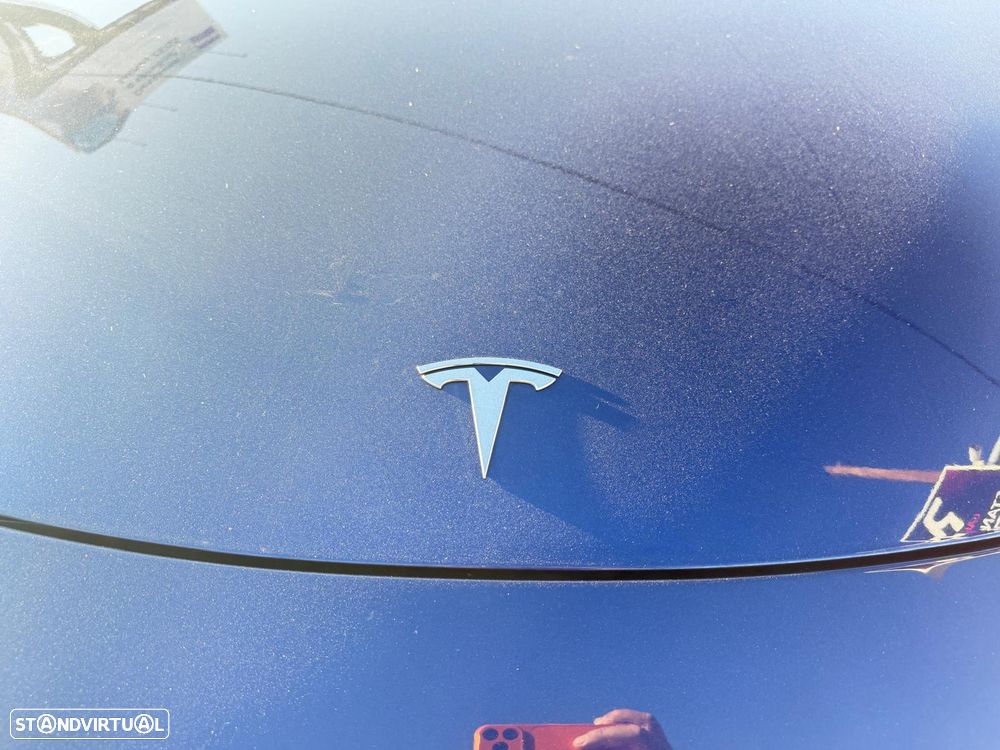 Tesla Model Y Long Range Dual Motor AWD - 31