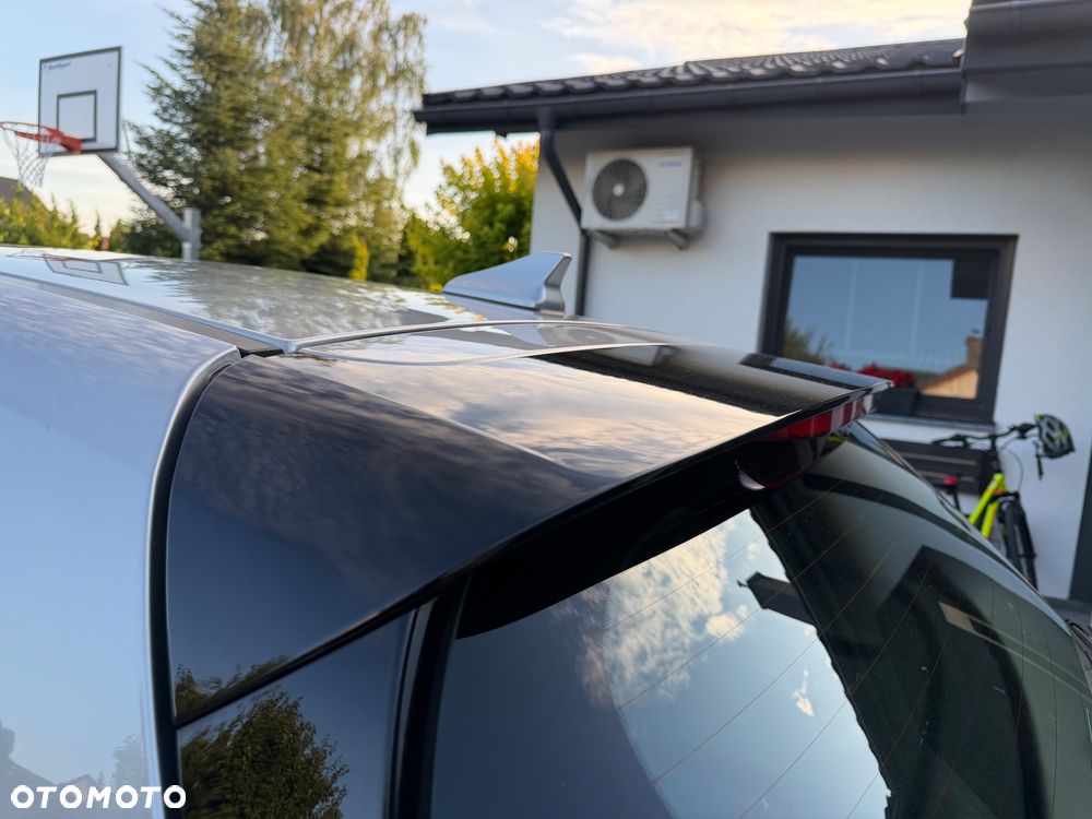 Hyundai i30 1.5 DPI Classic + - 21