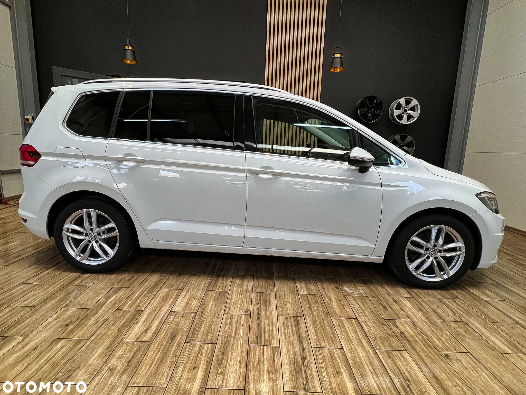 Volkswagen Touran 2.0 TDI BMT Highline DSG - 5
