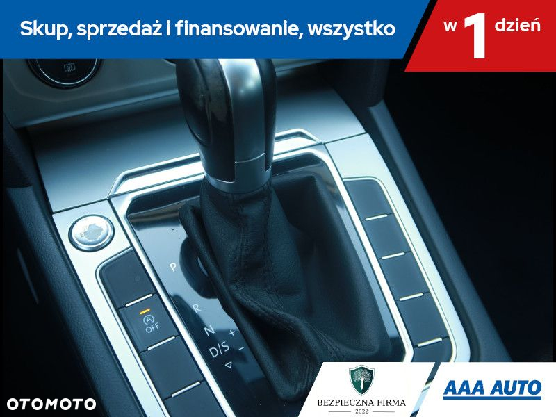 Volkswagen Passat - 17