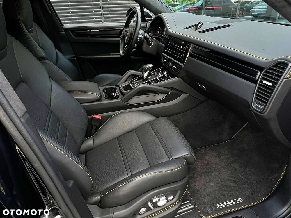 Porsche Cayenne - 17