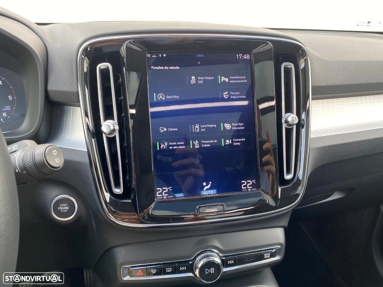 Volvo XC 40 2.0 D3 Momentum Plus Geartronic - 30