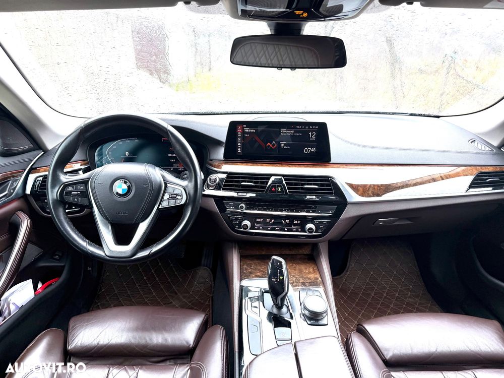 BMW Seria 5 ver-530i-aut-luxury-line - 10