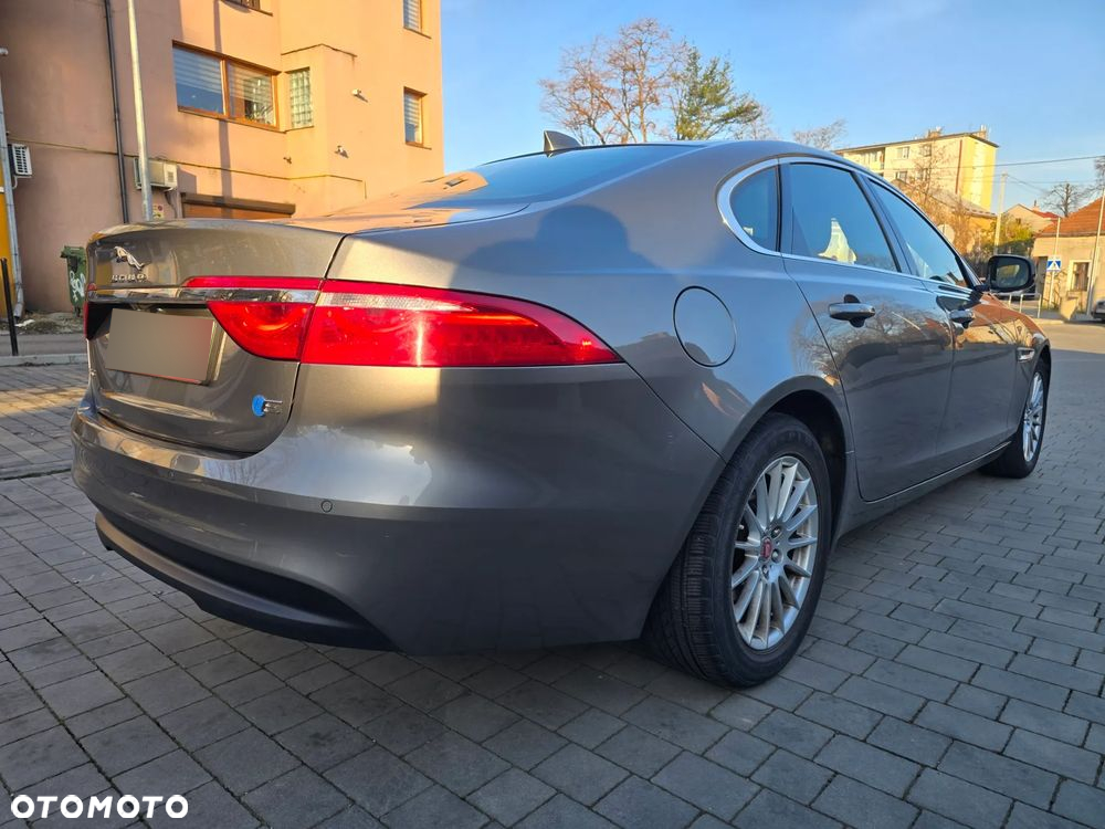 Jaguar XF 2.0 i4D Portfolio - 5