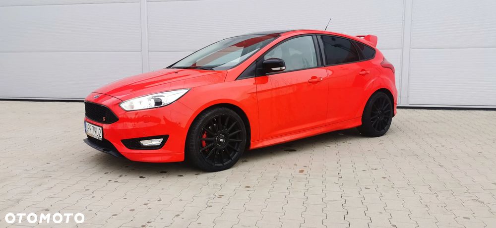 Ford Focus 1.5 EcoBoost STart-Stopp-System ST-LINE - 2