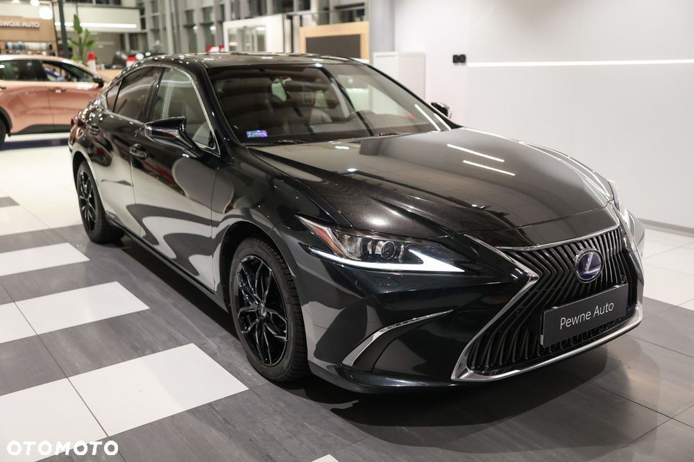 Lexus ES - 3