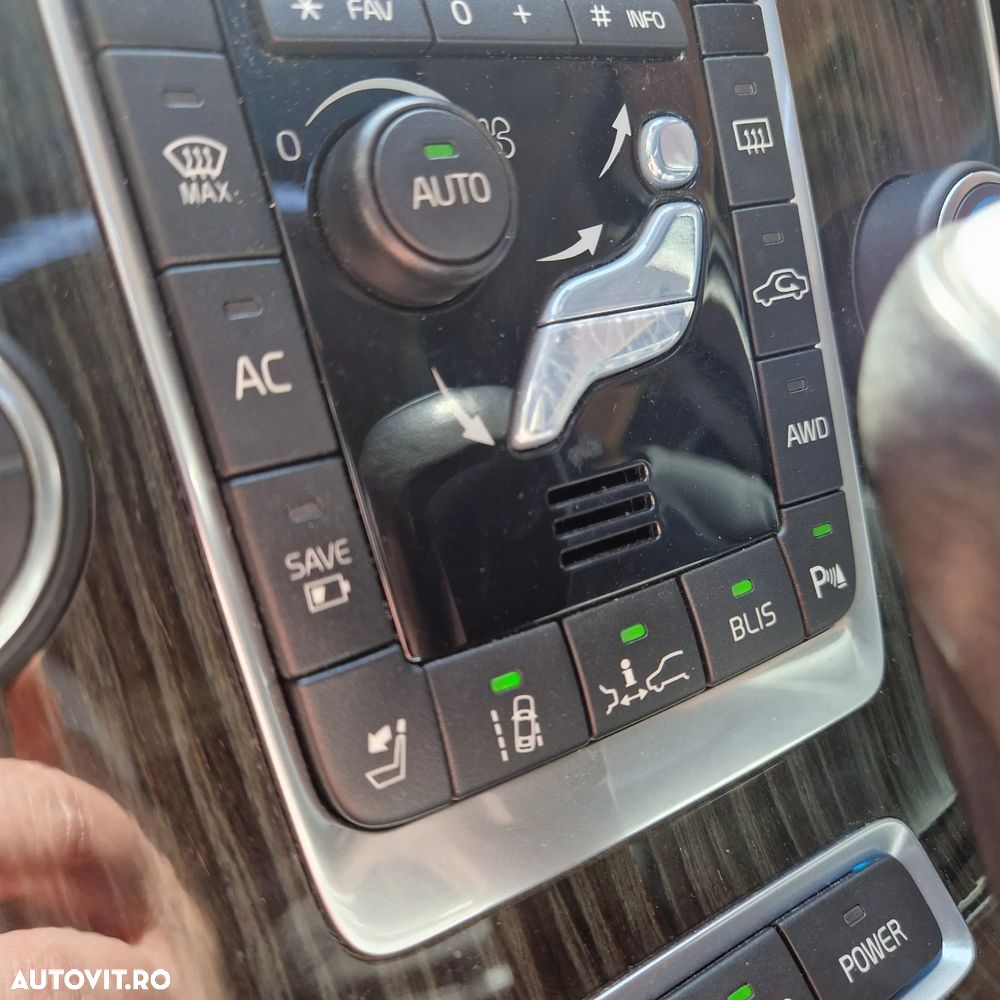 Volvo V60 D6 Plug-In-Hybrid AWD Geartronic Momentum - 8