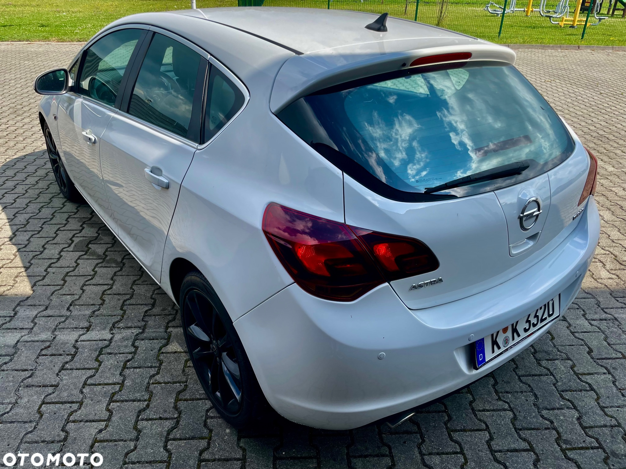 Opel Astra IV 1.4 T Cosmo - 7