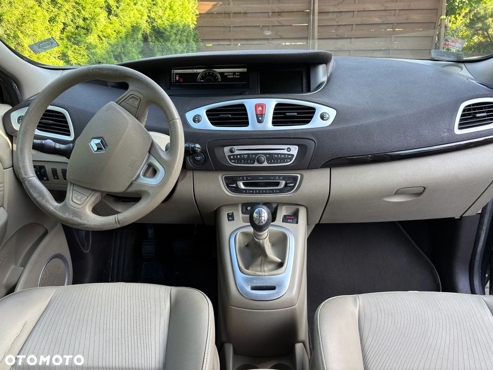Renault Grand Scenic Gr 1.4 16V TCE Privilege - 15