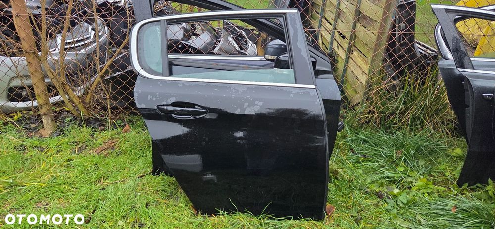 Drzwi kompletne tylne prawe Peugeot 308 T9 KTVD (bez malowania) - 1