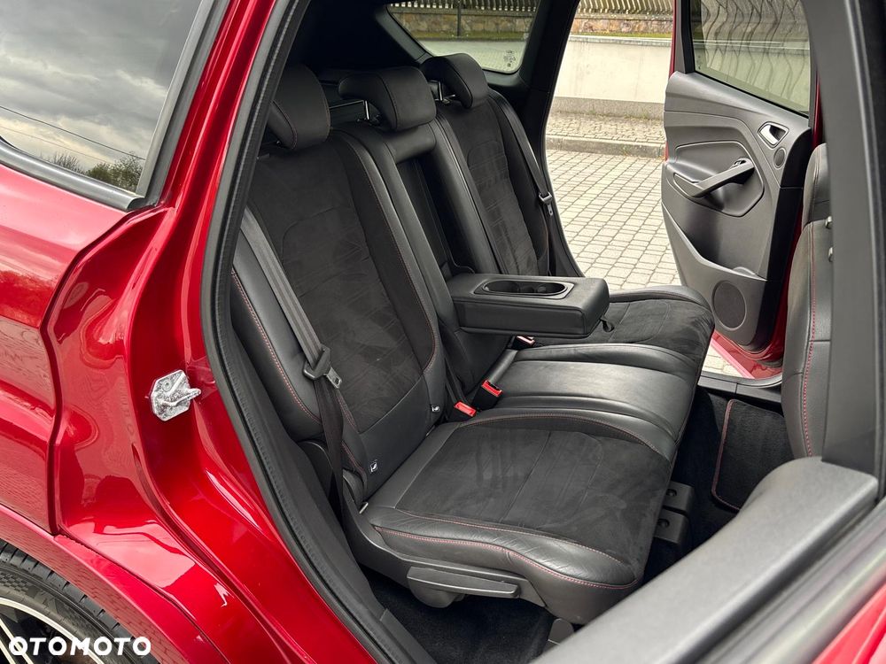 Ford Kuga 2.0 TDCi AWD ST-Line - 11