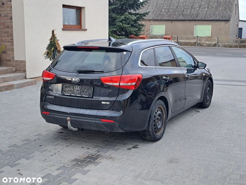 Kia Ceed 1.6 CRDi Vision - 19