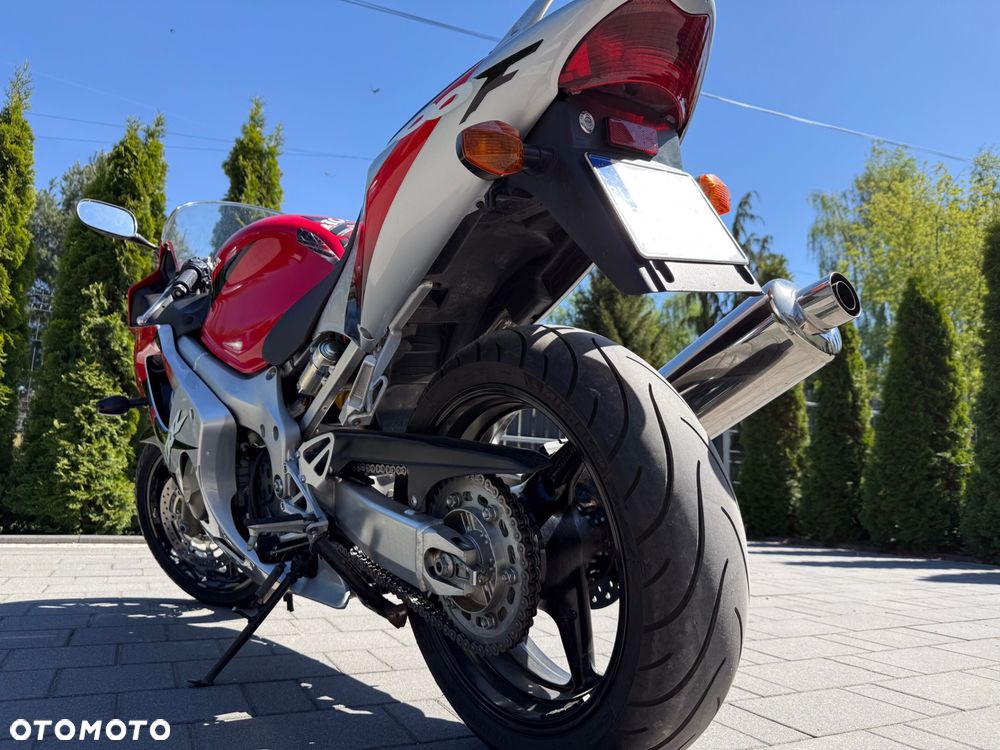 Honda CBR - 6