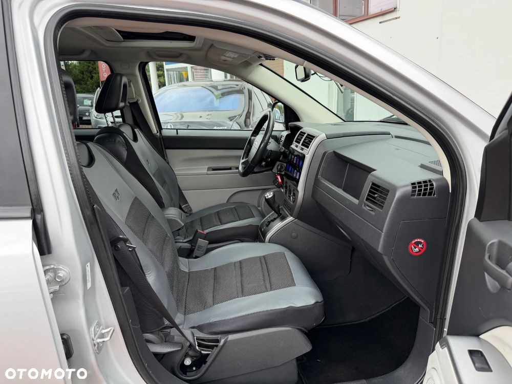 Jeep Compass 2.4I 4x4 CVT Limited - 29