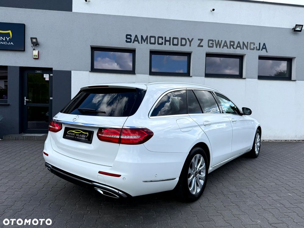 Mercedes-Benz Klasa E 220 d 9G-TRONIC Exclusive - 3