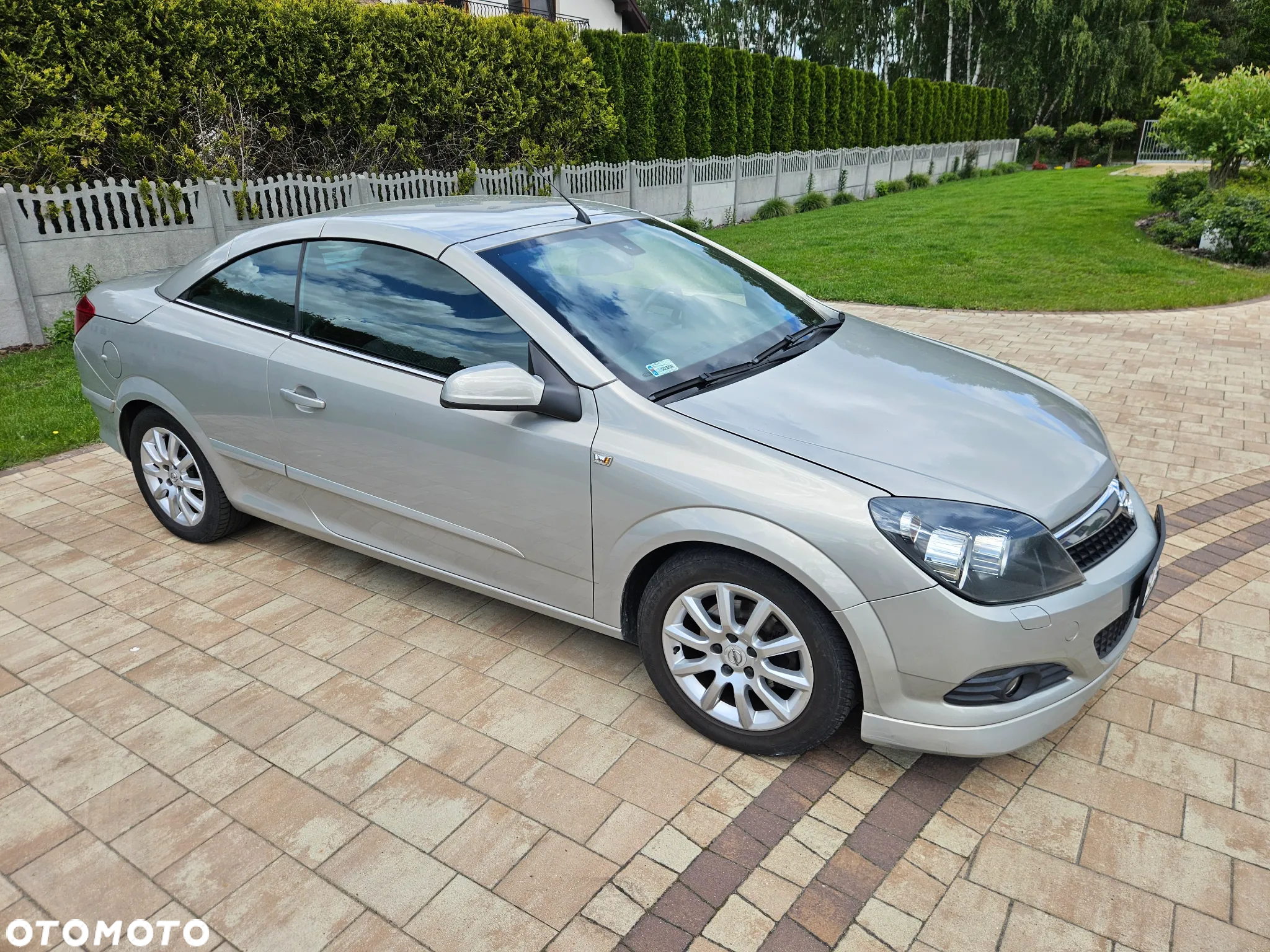 Opel Astra GTC 1.6 - 2