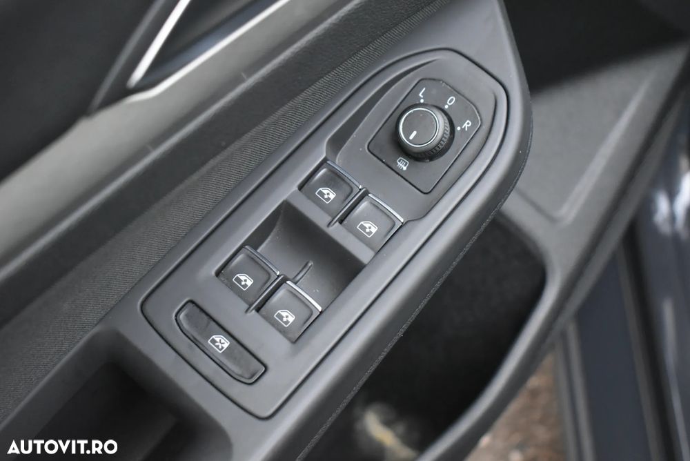 Volkswagen Golf 1.0 TSI Life - 12