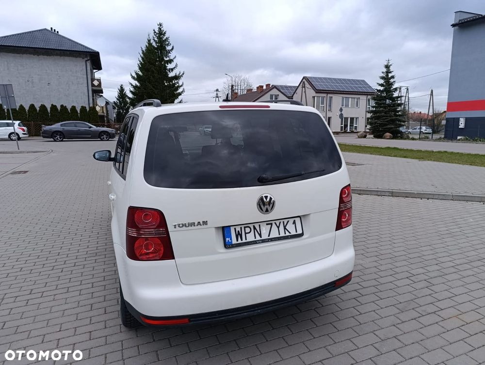 Volkswagen Touran 1.6 - 5