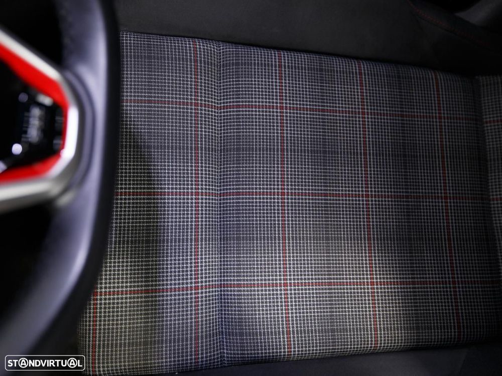 VW Golf 2.0 TSI OPF DSG GTI - 36