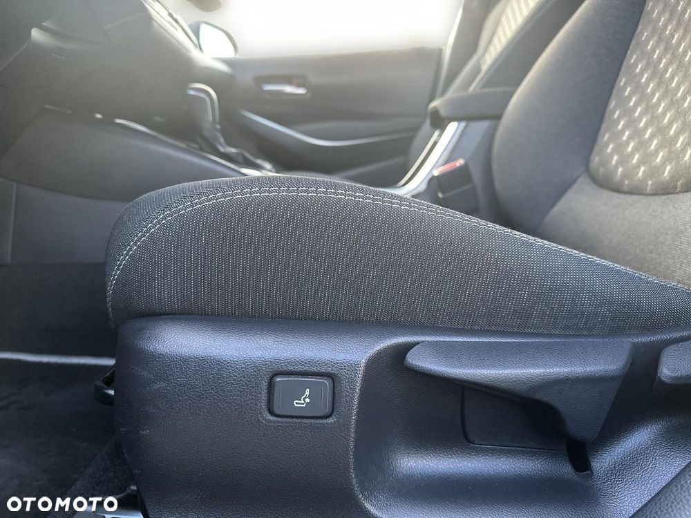 Toyota Corolla 1.8 Hybrid Style - 23