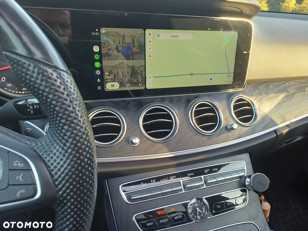 Mercedes-Benz Klasa E 300 9G-TRONIC - 12
