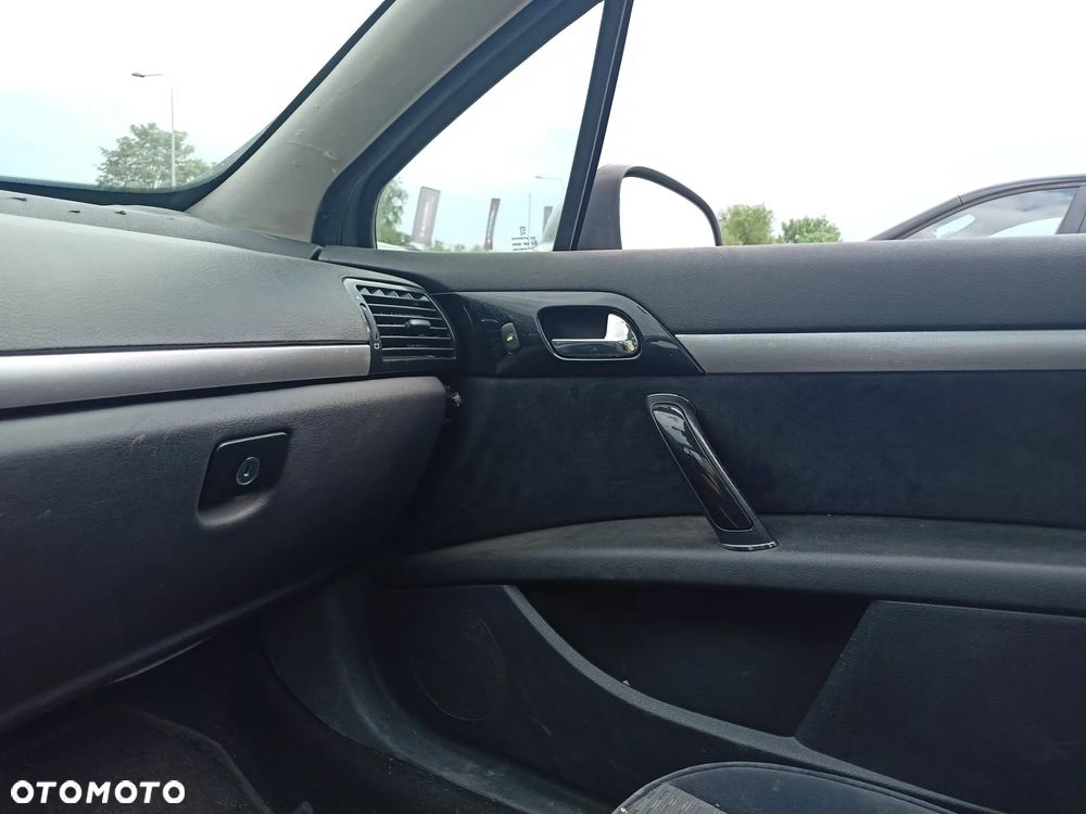 Peugeot 407 - 13