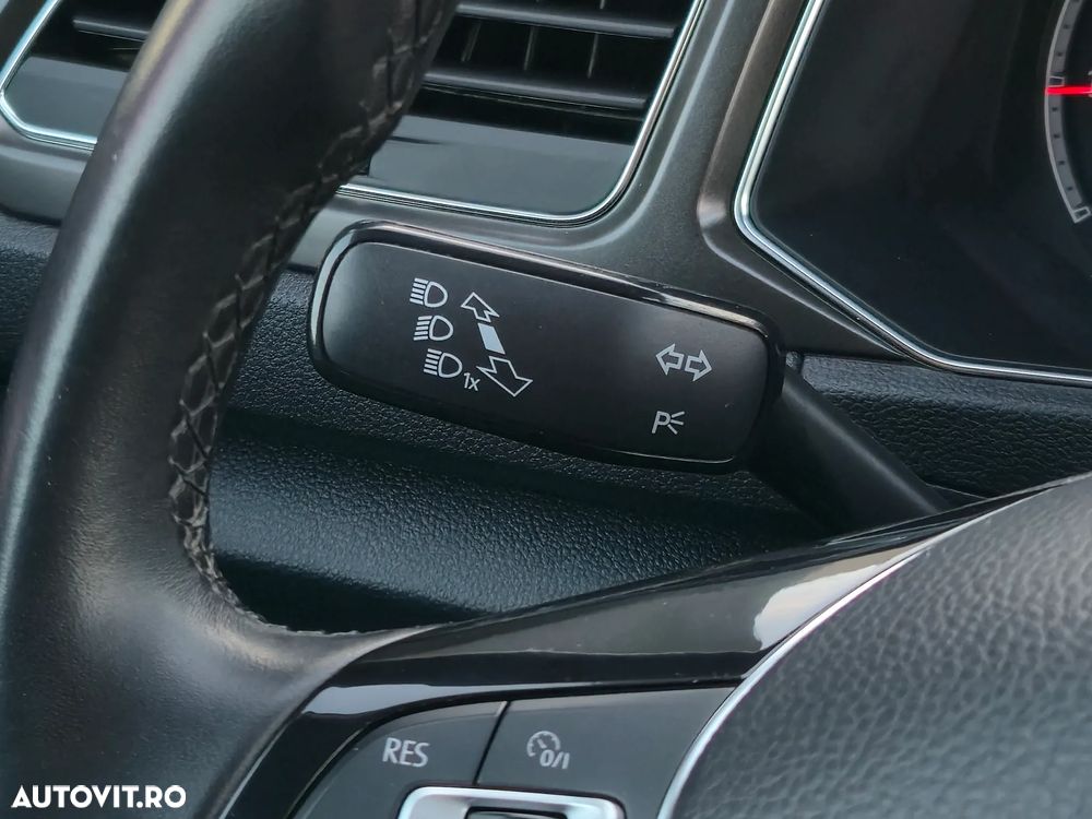 Volkswagen T-Roc 1.0 TSI OPF Style - 23