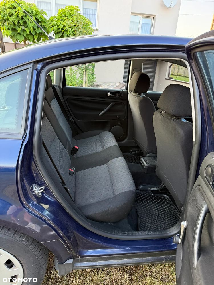 Volkswagen Passat 1.8 Comfortline - 12