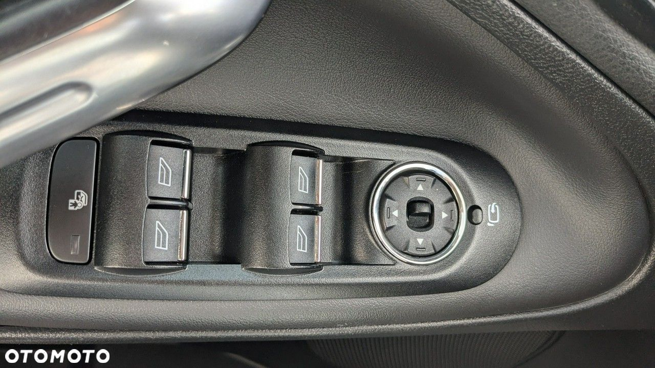 Ford S-Max - 34
