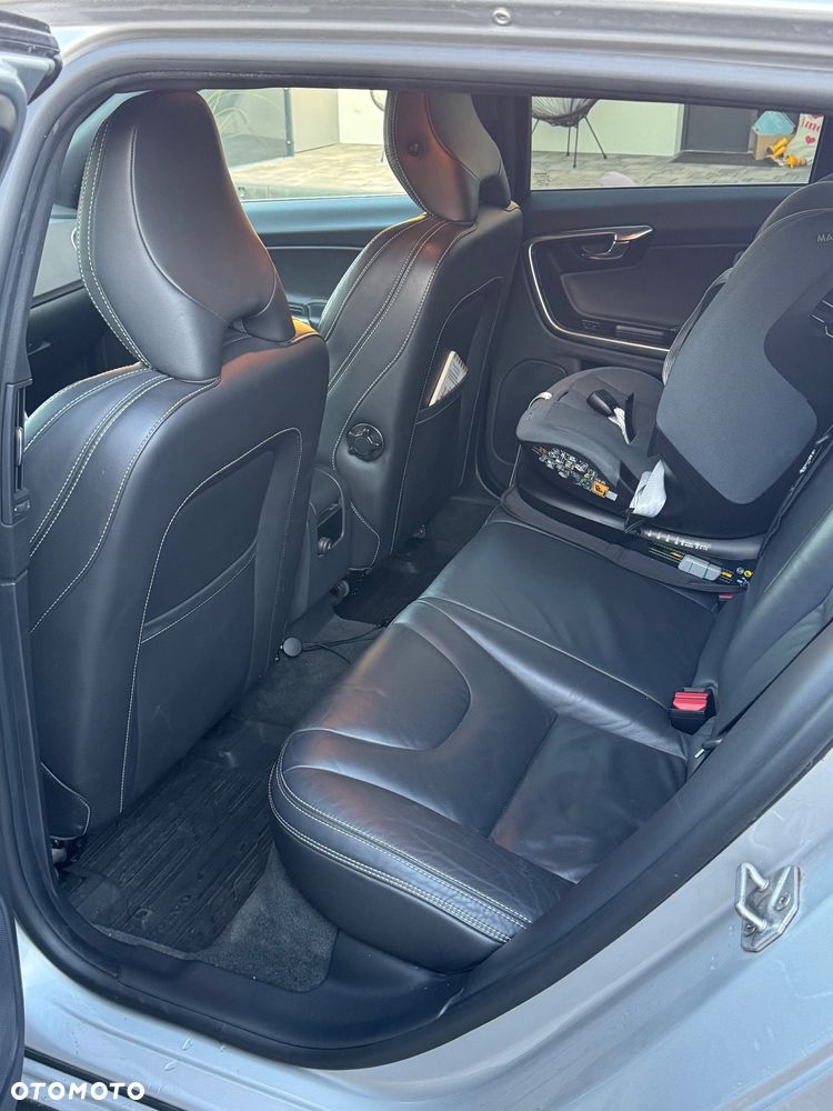 Volvo V60 D4 Geartronic Summum - 10