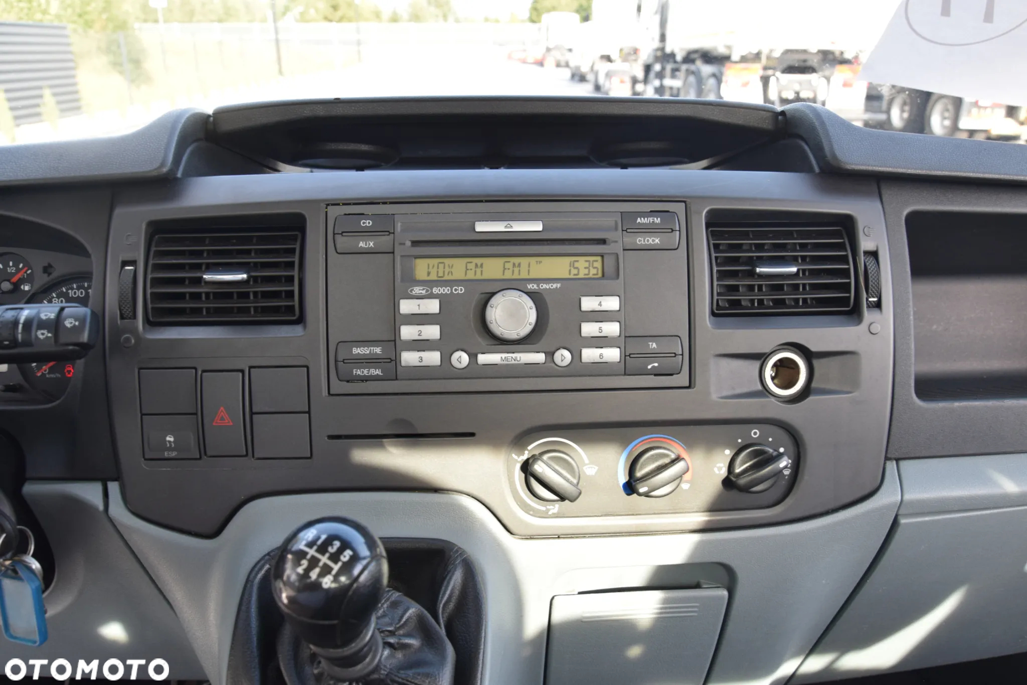 Ford TRANSIT / 2.2 - 115 KM / LAWETA / POMOC DROGOWA / NAJAZDY / 3 OSOBY / SPROWADZONY - 24