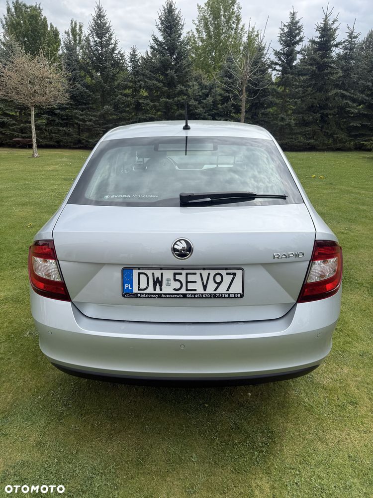 Skoda RAPID - 7