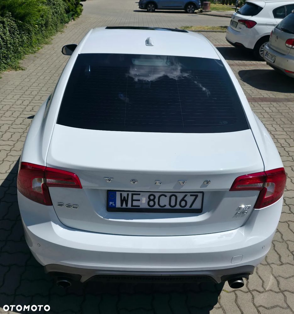 Volvo S60 T5 AWD R-Design - 11