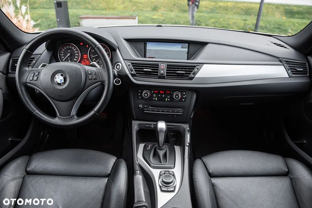 BMW X1 xDrive28i - 16