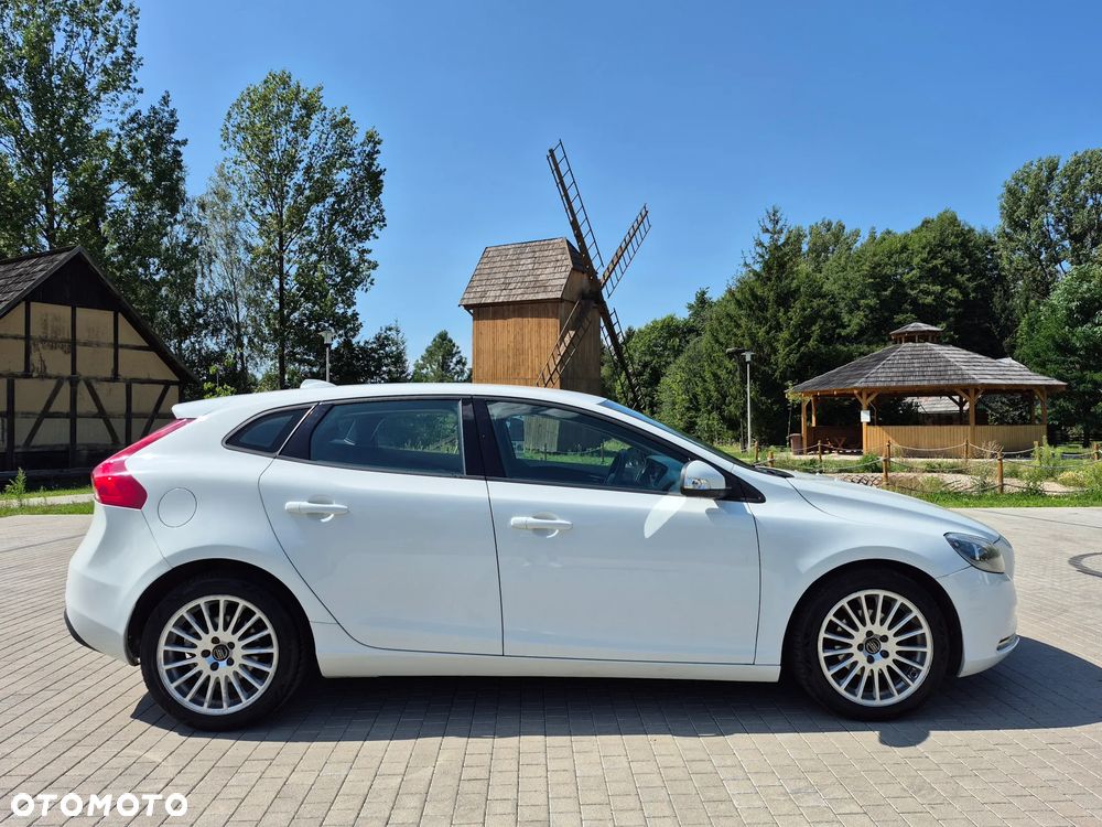 Volvo V40 D2 Momentum - 37