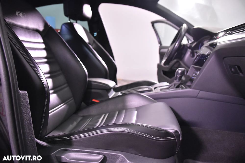 Volkswagen Passat - 12