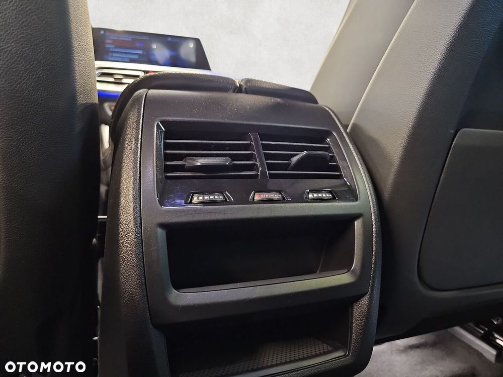 BMW X6 xDrive40i - 28