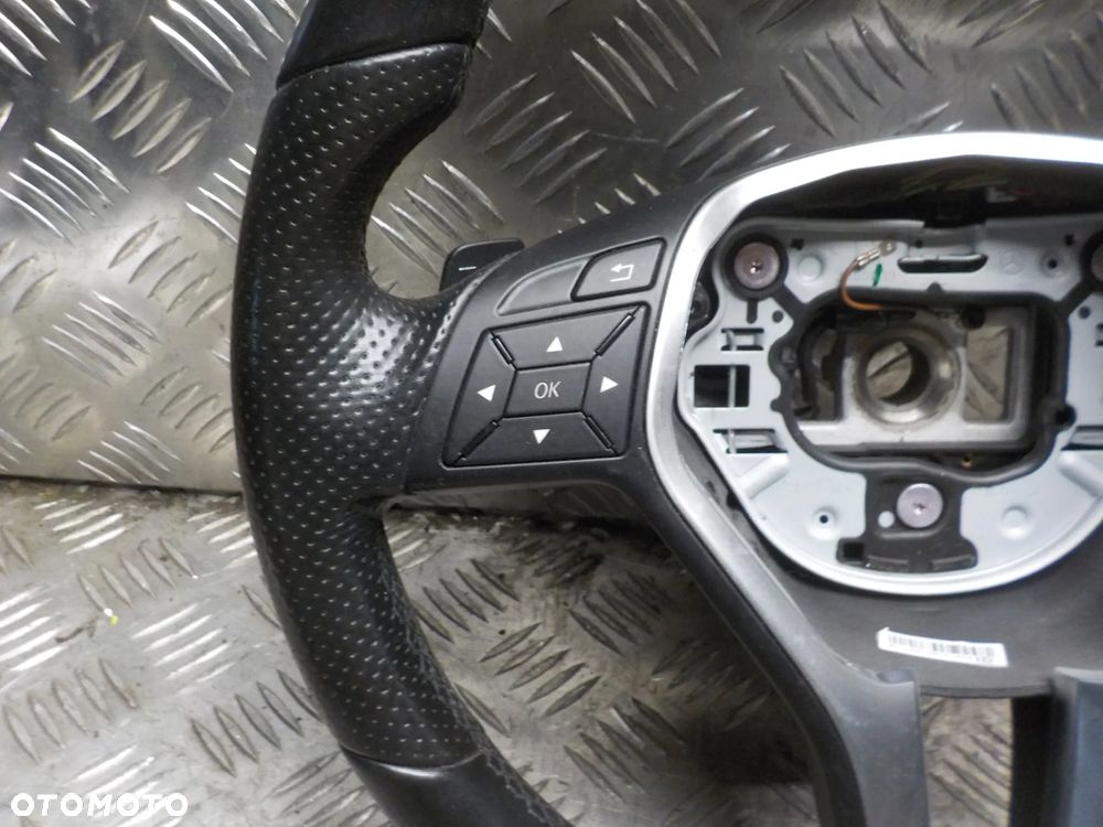 MERCEDES W212 KIEROWNICA ŁOPATKI - 3