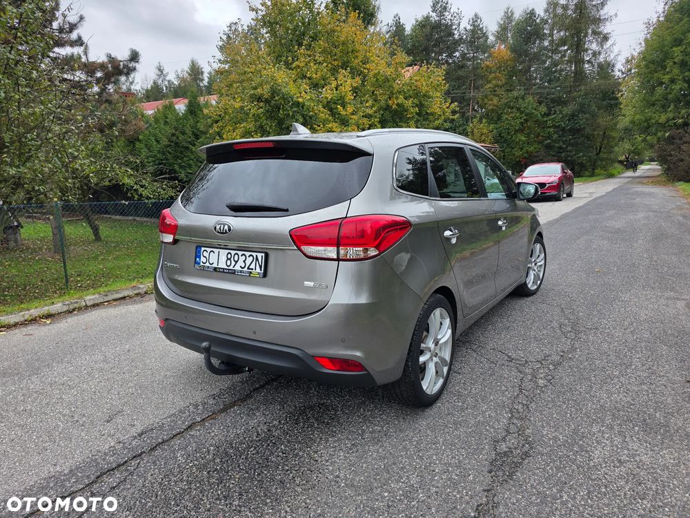 Kia Carens 2015 photo 4