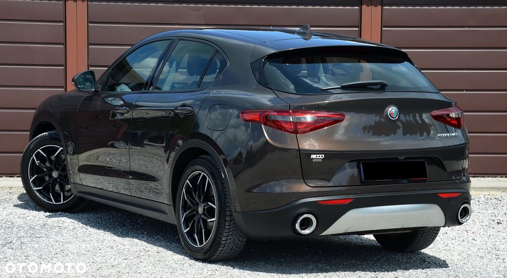 Alfa Romeo Stelvio 2.2 16V AT8 Business - 5