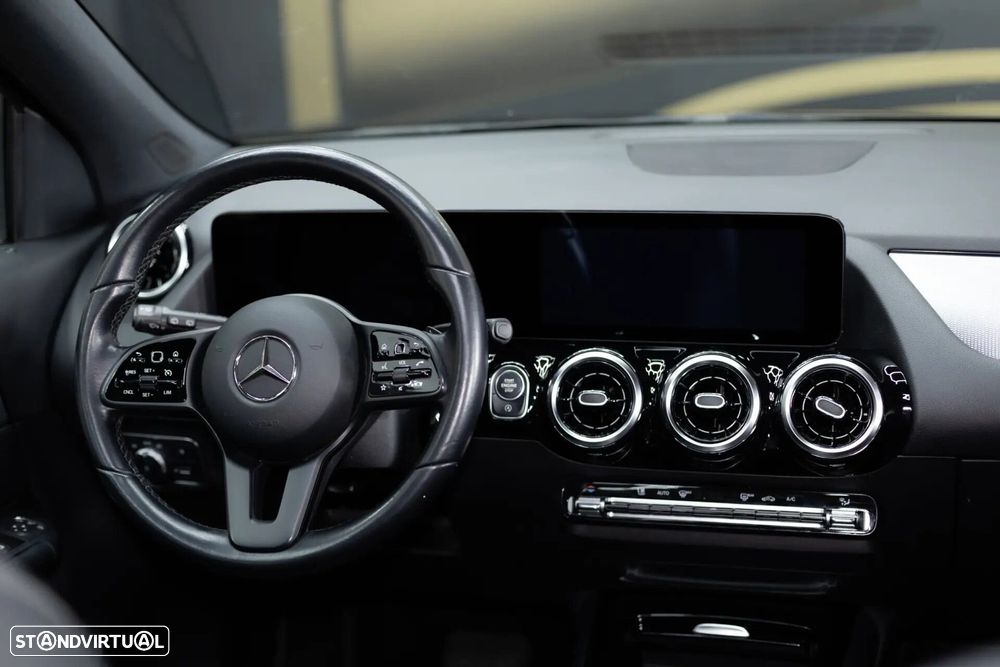 Mercedes-Benz GLA 180 d Business Solutions - 22