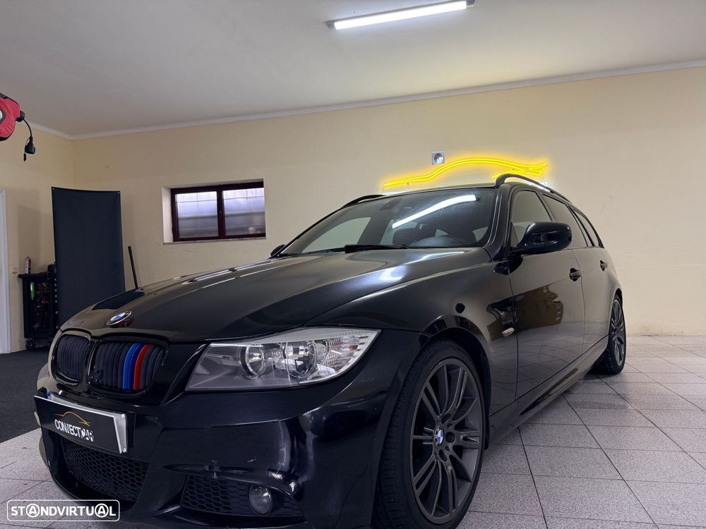 BMW 320 d Pack M - 12