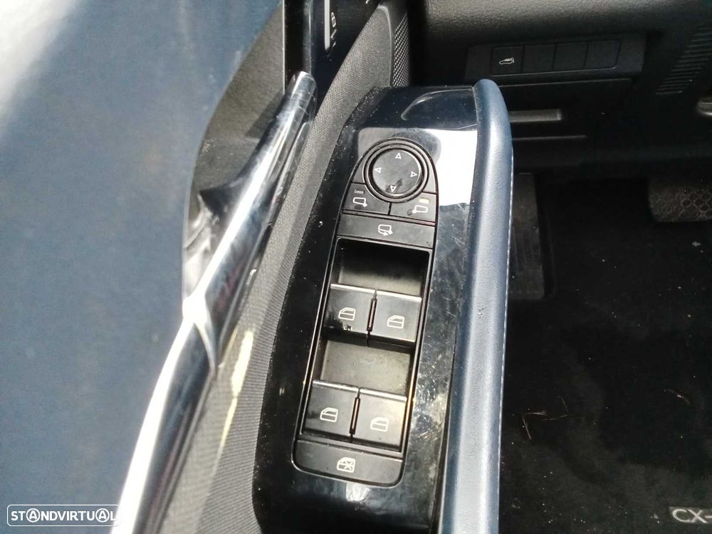 Mazda CX-30 2.0 Sky-X Evolve AT AWD i-Active - 18